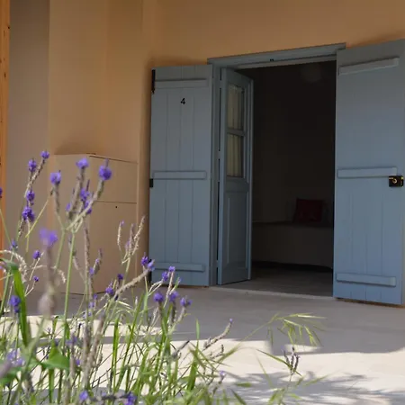 House Ξενοδοχείο με διαμερίσματα