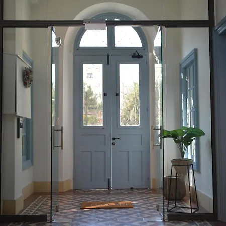 Aparthotel House