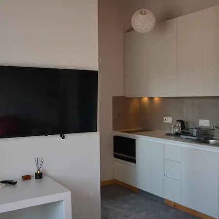 Ξενοδοχείο με διαμερίσματα House 3*