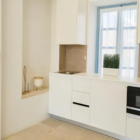 House 3* 利马索尔
